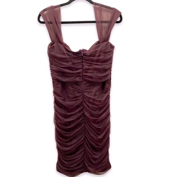 *Chi Chi London* Rutched Midi Dress 🎄🥂#holidayparty - Picture 2 of 3